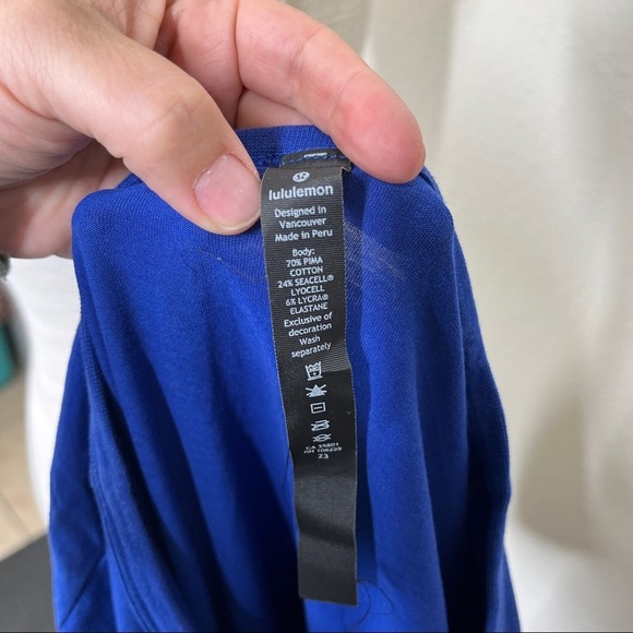 Lululemon blue graphic tee shirt - Picture 6 of 6